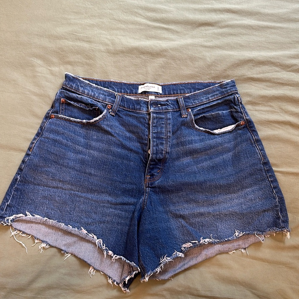 Abercrombie curve love denim shorts